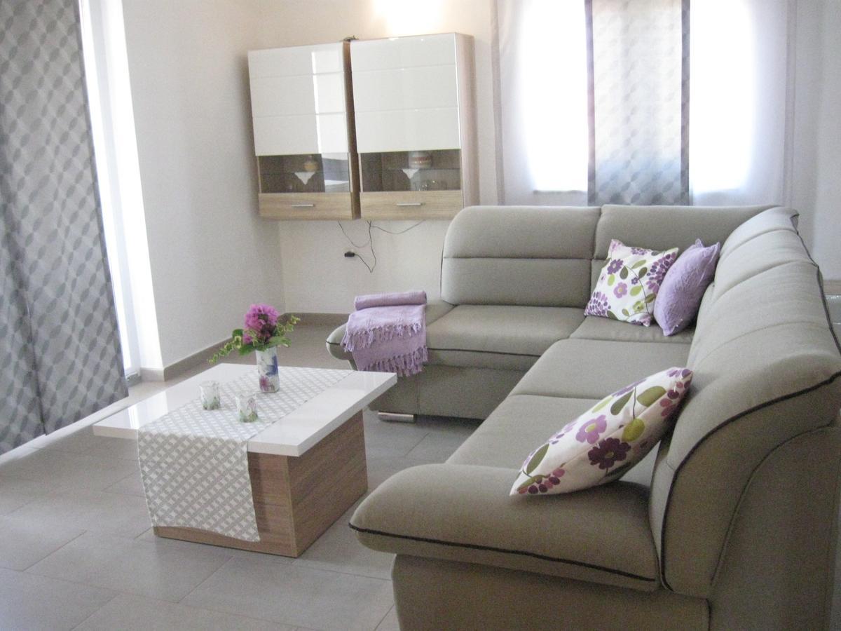 Ane Apartment Loborika Kültér fotó